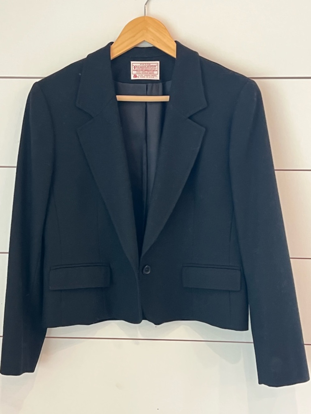 Vintage Pendleton Black Cropped 100% Wool‎ Blazer